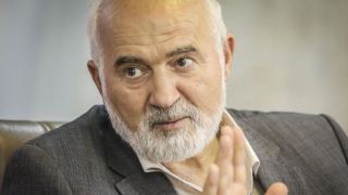 احمد توکلی: ایستادگی یک قاضی جوان مقابل نماینده پرقدرت ستودنی است/ مردم نباید از نقد قاضی بترسند احمد توکلی: ایستادگی یک قاضی جوان مقابل نماینده پرقدرت ستودنی است/ مردم نباید از نقد قاضی بترسند