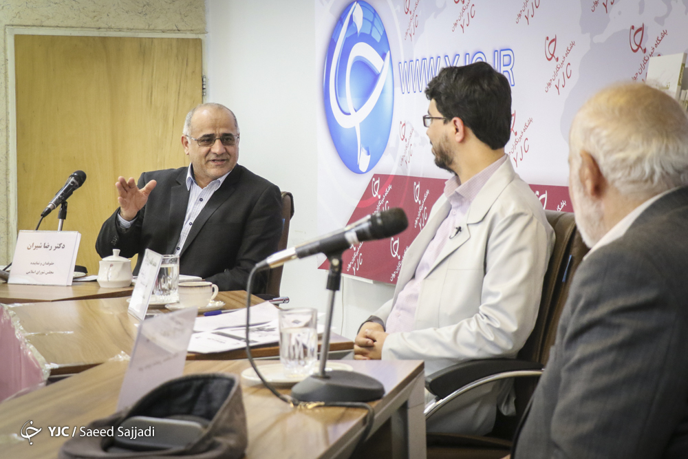 احمد توکلی: ایستادگی یک قاضی جوان مقابل نماینده پرقدرت ستودنی است/ مردم نباید از نقد قاضی بترسند - 85
