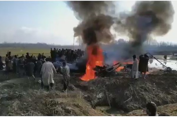 ورود سه جنگنده پاکستانی به حریم هند+ عکس و فیلم - 16