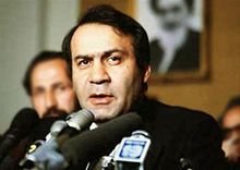 ناگفتههایی از زندگی صادق قطبزاده/ داستان زن ۵۰-۶۰ سالهای که میخواست او را در خیابان ببوسد - 0