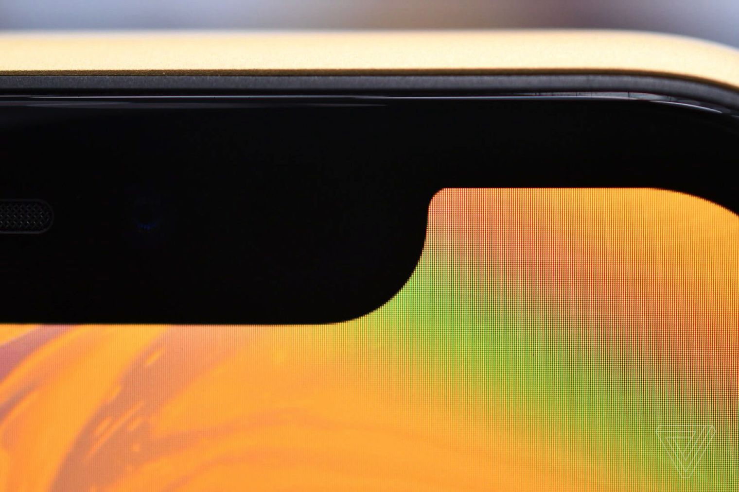 نگاه نزدیک به آیفون های XS Max، XS و XR - 19