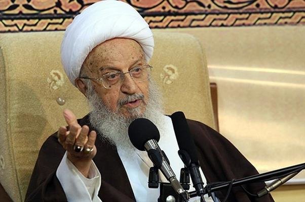 آیتالله مکارمشیرازی: چرا مجوز کشیدن سیگار در کشور صادر میشود - 0