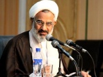 وارد کردن بانوان داخل استادیومها یک خطر است / باید غیرت دینی ما بجوشد