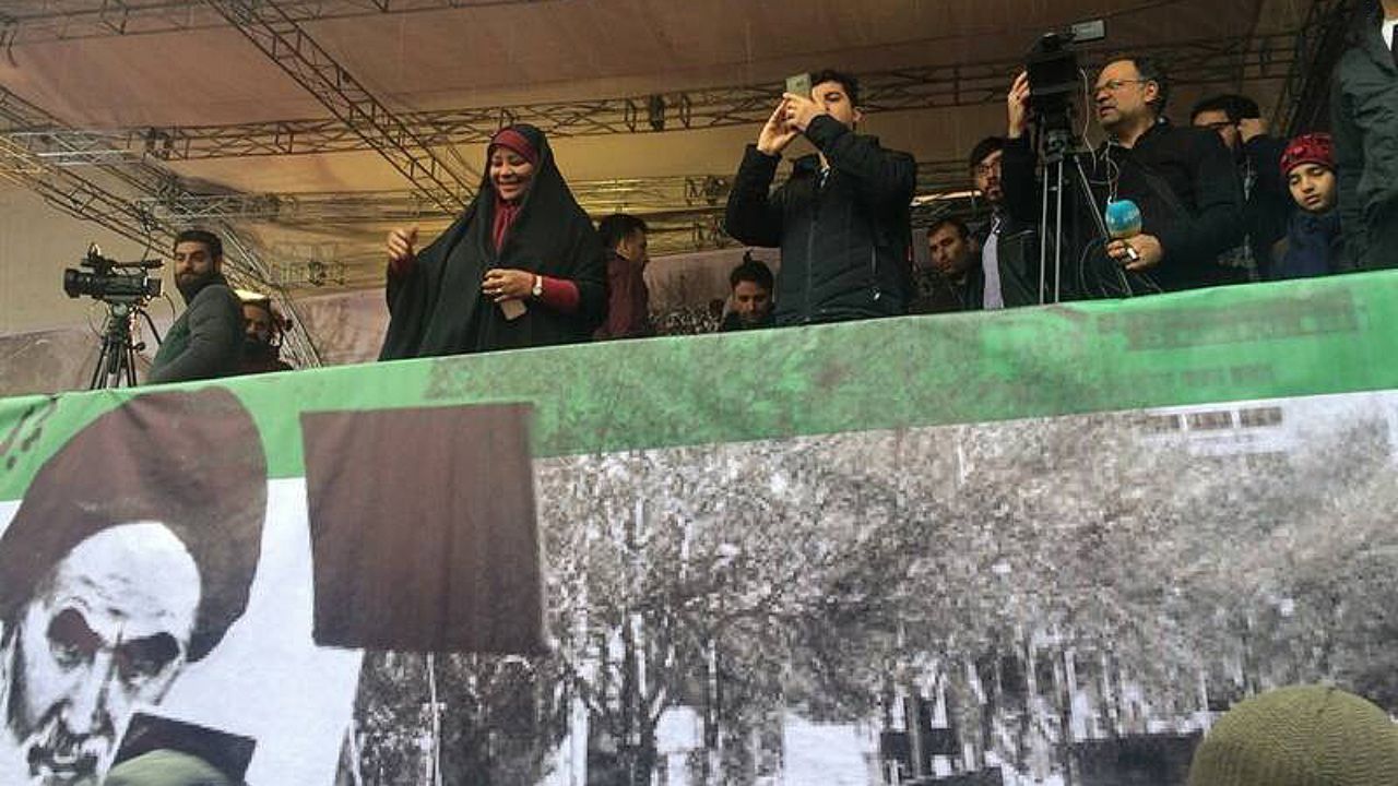 حضور مرضیه هاشمی در راهپیمایی ۲۲بهمن + عکس - 2