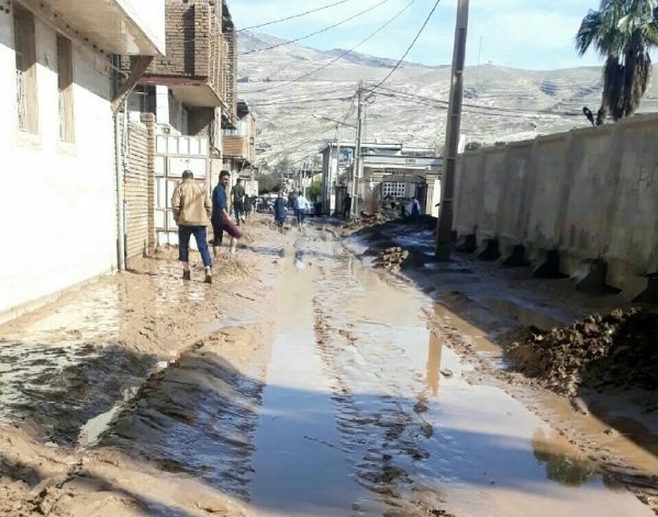 بازگشایی مدارس معمولان و پلدختر با یک هفته تاخیر - 1