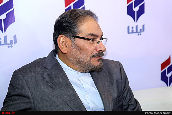 تسلیت دریابان شمخانی به سردار دهقان - 1