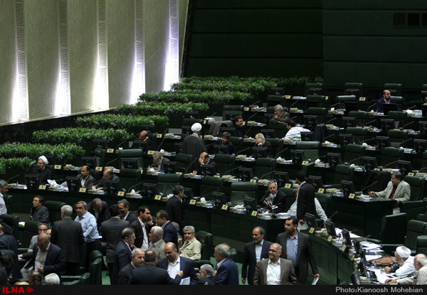 مخالفت مجلس با دریافت مالیات پلکانی از اعضای هیئت علمی دانشگاهها - 2