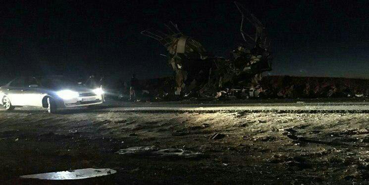 جزئیات حمله انتحاری به اتوبوس پرسنل سپاه در جاده خاش-زاهدان/ ۲۳ شهید و ۱۷ مجروح تا این لحظه + عکس و فیلم - 30