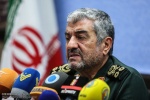 فرمانده کل سپاه: لیبرالها در ابتدای جنگ فقط حرف از مذاکره با دشمن میزدند
