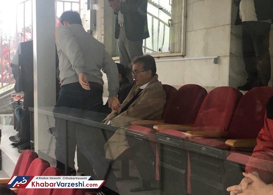 عکس| برانکو در جایگاه ویژه ورزشگاه سپیدرود - 1