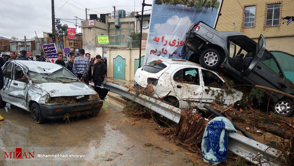 سیل گریبانگیر ۹ استان کشورمان/ تصاویر هولناک از راه افتادن سیلاب در شیراز/ آماده باش رئیس جمهور به استانداران/ افزایش جان باختگان سیل شیراز به ۱۷ تن/ غرق شدن کامل یک روستا در چهارمحال و بختیاری/ اسامی جان باختگان شیراز - 117