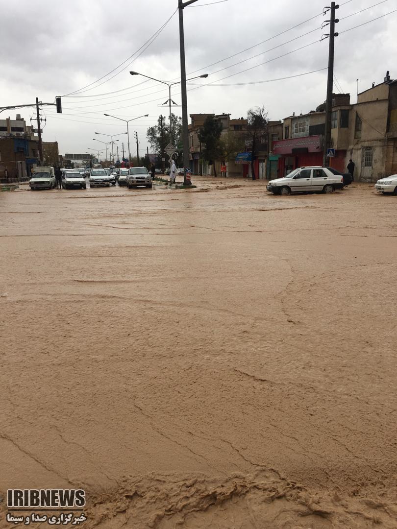 سیل گریبانگیر ۹ استان کشورمان/ تصاویر هولناک از راه افتادن سیلاب در شیراز/ آماده باش رئیس جمهور به استانداران/ افزایش جان باختگان سیل شیراز به ۱۷ تن/ غرق شدن کامل یک روستا در چهارمحال و بختیاری/ اسامی جان باختگان شیراز - 163