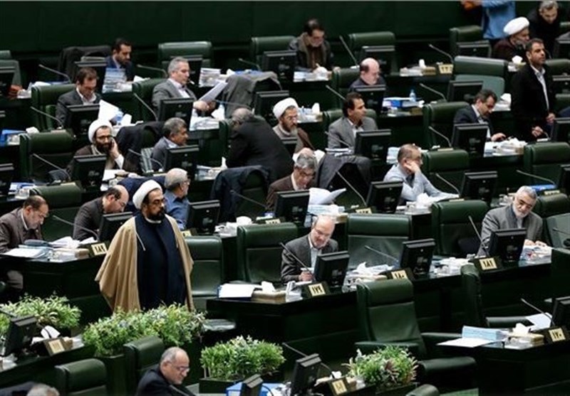 گزارش مجلس: از اقدام جنجالی نماینده سراوان تا استعفای اصفهانیها - 120