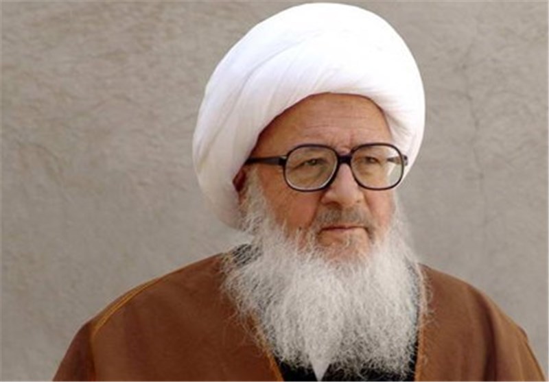 آیتالله وحید خراسانی خطاب به ظریف: به آقای روحانی بگویید به فکر کار و معیشت مردم باشند آیتالله وحید خراسانی خطاب به ظریف: به آقای روحانی بگویید به فکر کار و معیشت مردم باشند